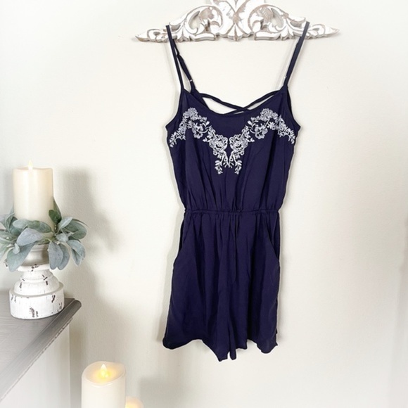 H&M Navy Floral Embroidered Cami Romper - Picture 3 of 7